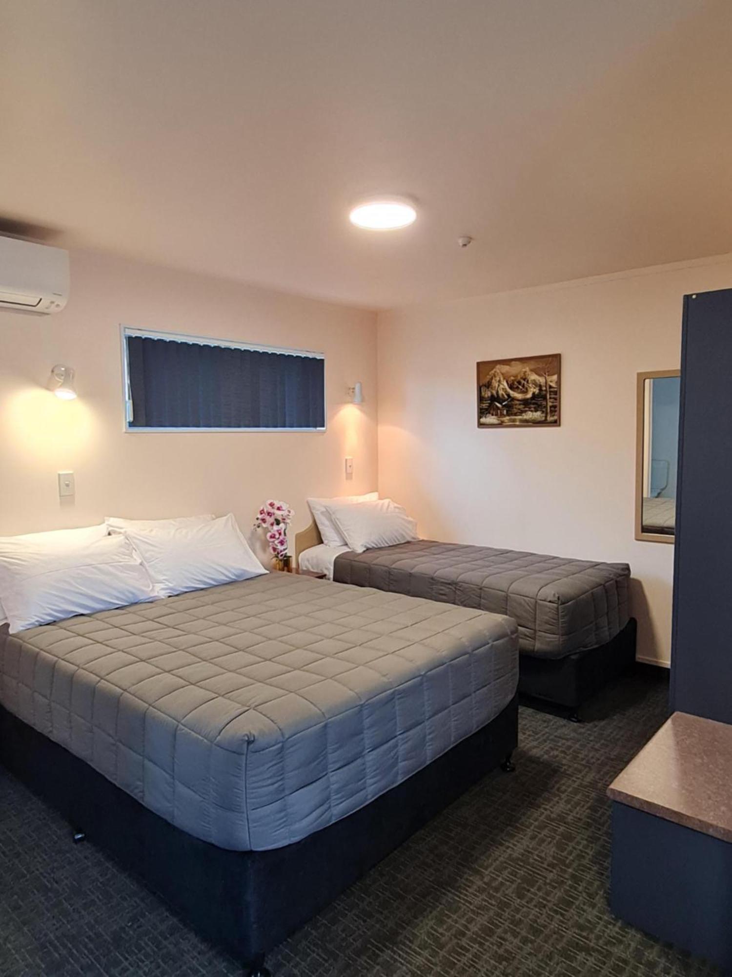 Avenue Heights Motel Whangarei Exteriör bild