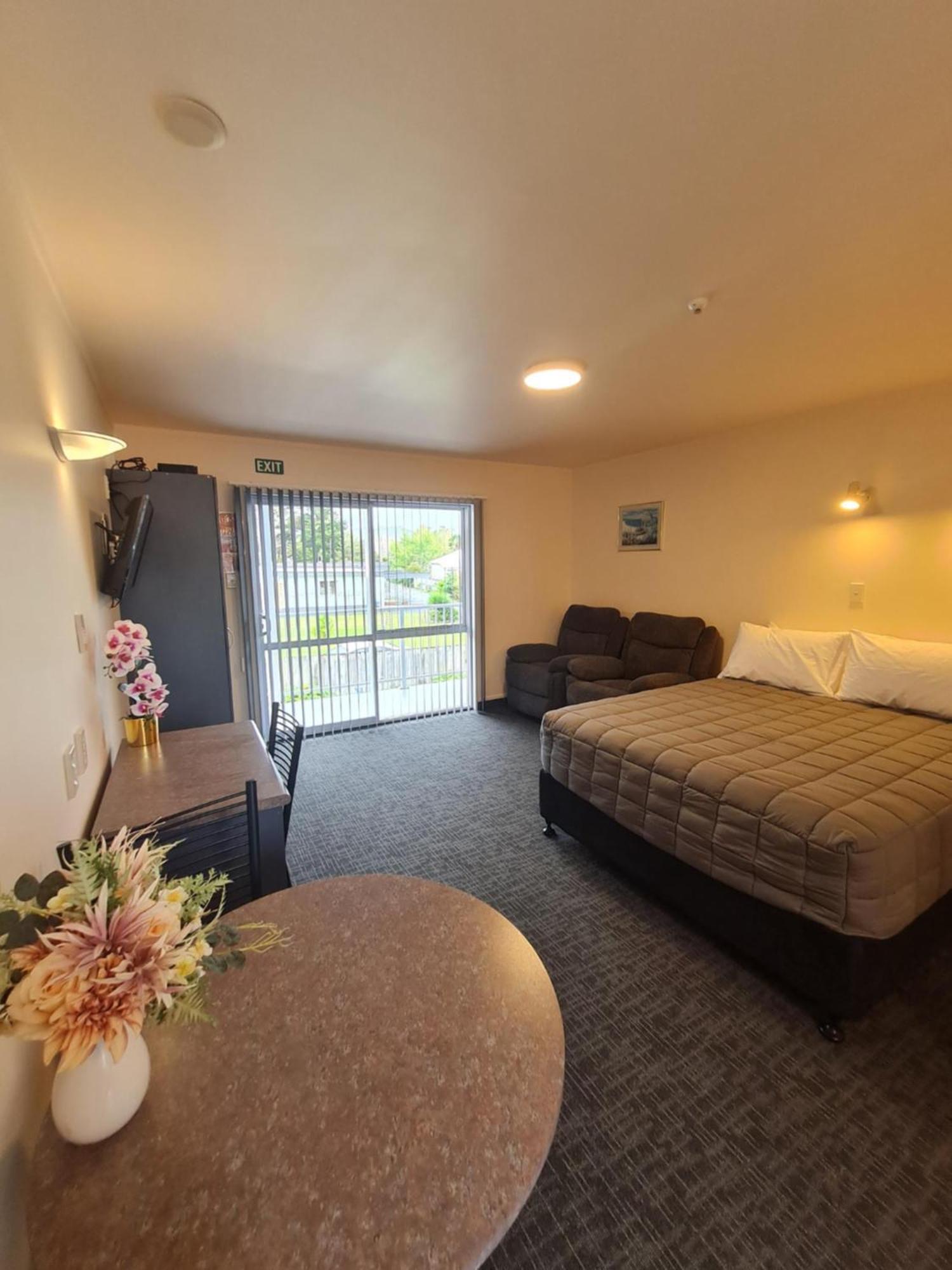 Avenue Heights Motel Whangarei Exteriör bild