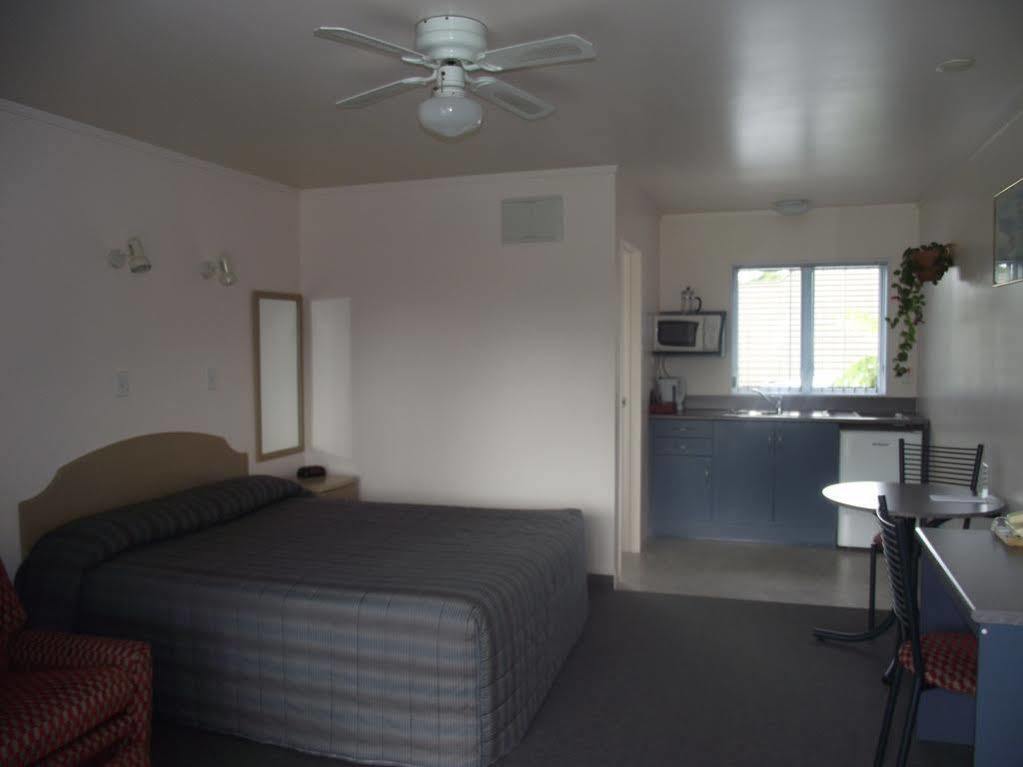 Avenue Heights Motel Whangarei Exteriör bild